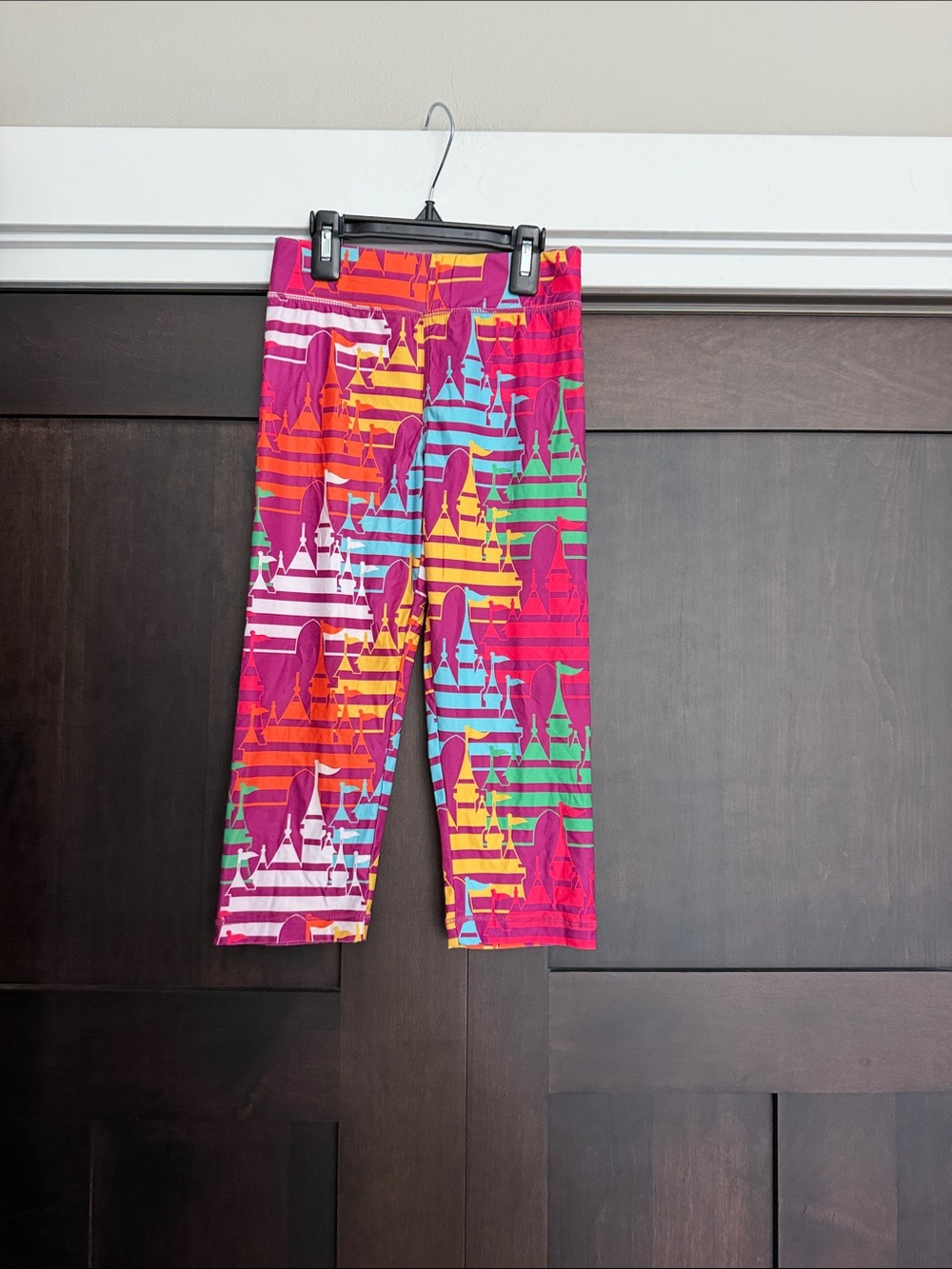 Disney Multicolor Castle-Print Leggings in Bright Pink